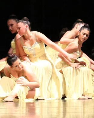 Danza Contemporanea De Cuba